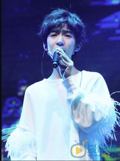 贺峻霖演唱会写真 贺峻霖高清写真_贺峻霖高清剧照