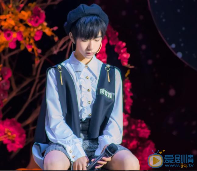 贺峻霖青春写真 贺峻霖高清写真_贺峻霖高清剧照