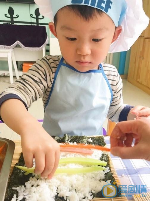甄锡家人照 甄锡高清写真_甄锡高清剧照