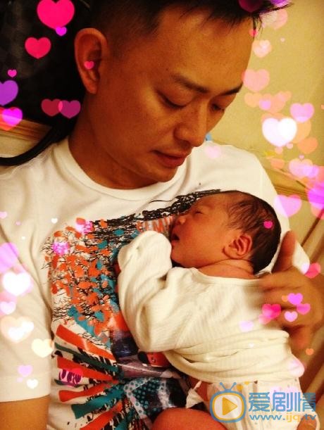 甄锡家人照 甄锡高清写真_甄锡高清剧照