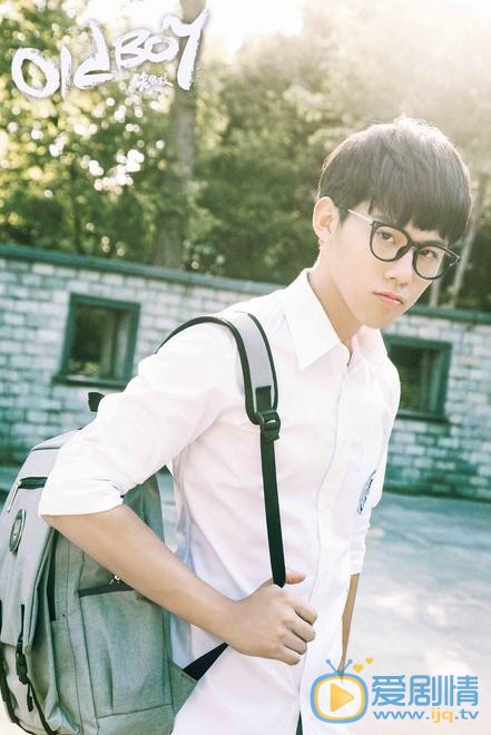 老男孩周洲是谁演的？老男孩周洲扮演者周奇个人资料、写真及生活照欣赏