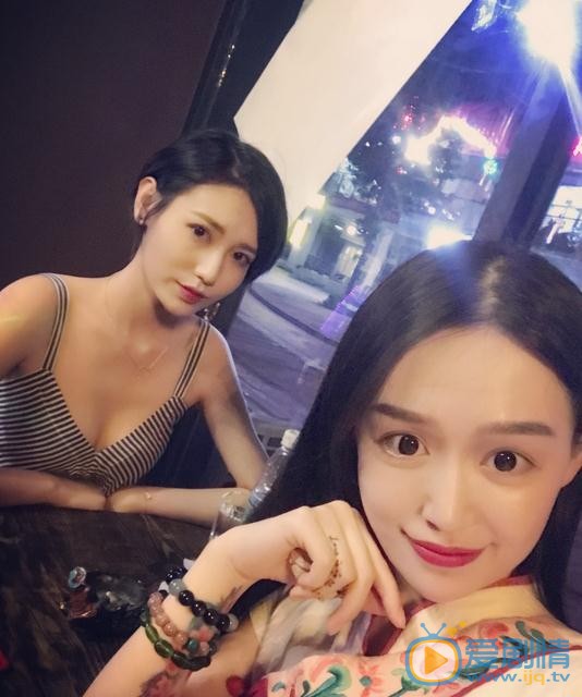张琳悦与人合照 张琳悦高清写真_张琳悦高清剧照
