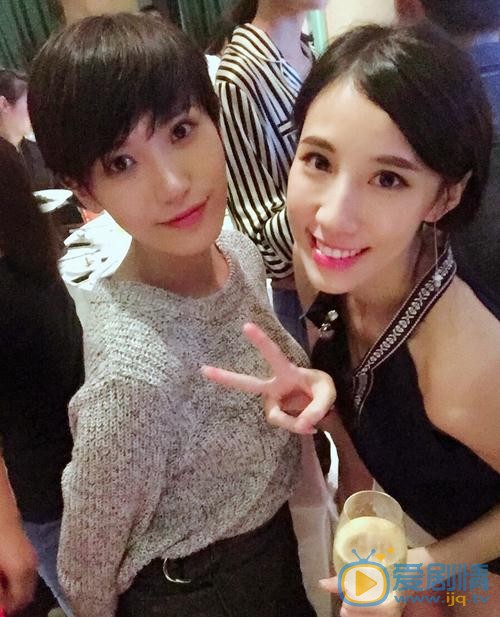 张琳悦与人合照 张琳悦高清写真_张琳悦高清剧照