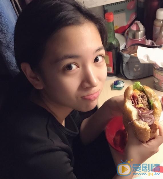 代露娃生活照 代露娃高清写真_代露娃高清剧照
