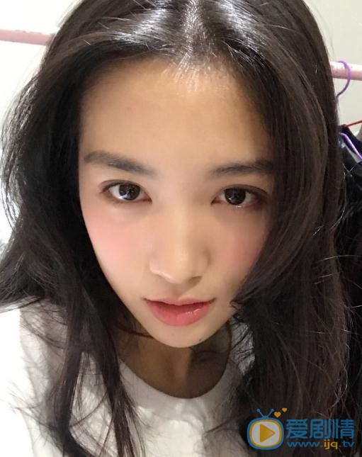 代露娃生活照 代露娃高清写真_代露娃高清剧照