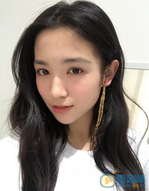 代露娃生活照 代露娃高清写真_代露娃高清剧照