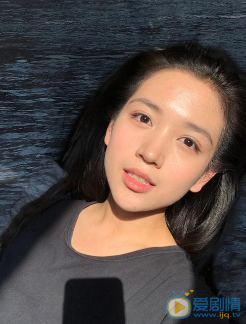 代露娃生活照 代露娃高清写真_代露娃高清剧照