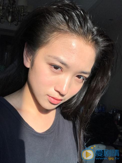 代露娃生活照 代露娃高清写真_代露娃高清剧照