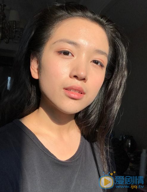 代露娃生活照 代露娃高清写真_代露娃高清剧照