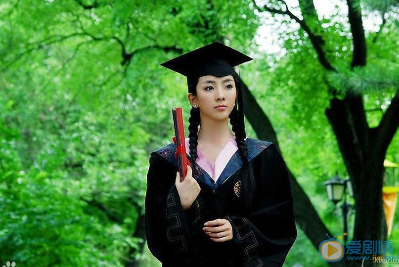 李思思毕业写真 李思思高清写真_李思思高清剧照