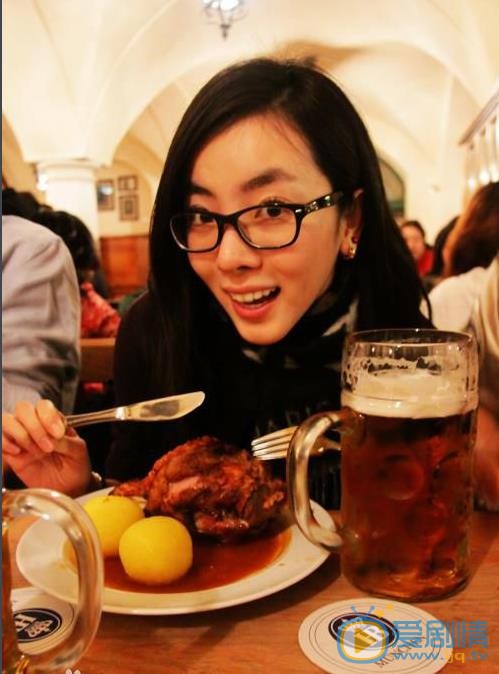 李思思生活照 李思思高清写真_李思思高清剧照
