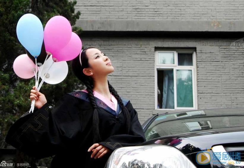 李思思毕业写真 李思思高清写真_李思思高清剧照