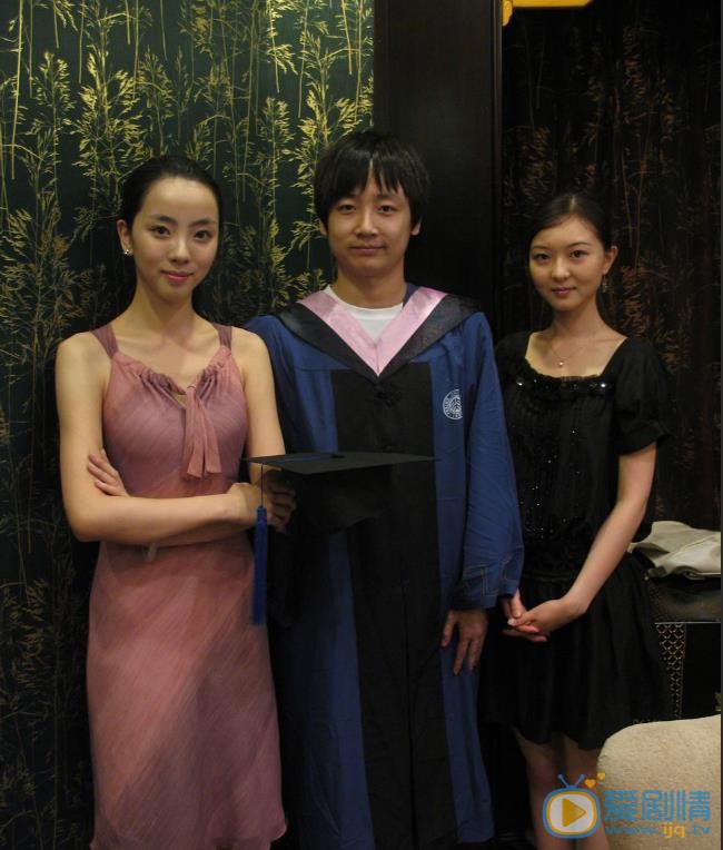 李思思毕业写真 李思思高清写真_李思思高清剧照