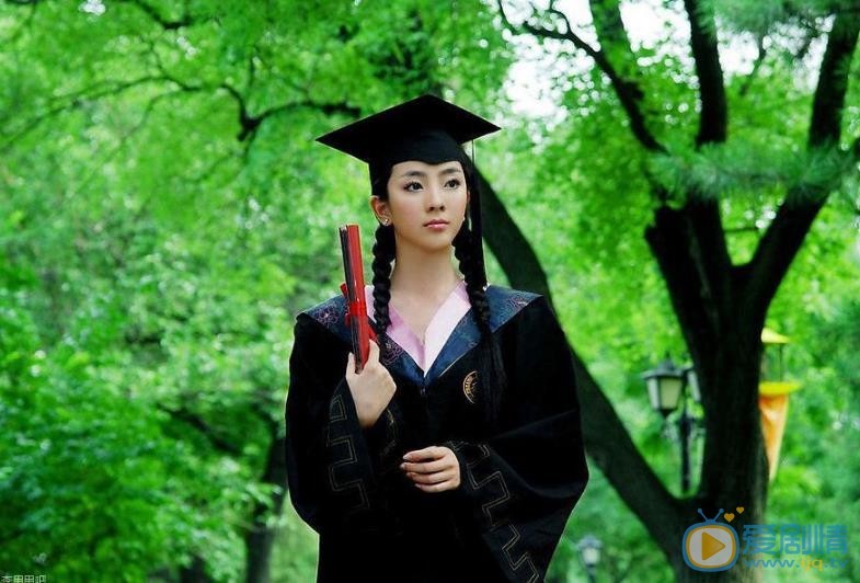李思思毕业写真 李思思高清写真_李思思高清剧照