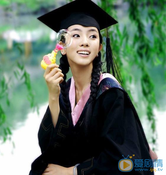 李思思毕业写真 李思思高清写真_李思思高清剧照