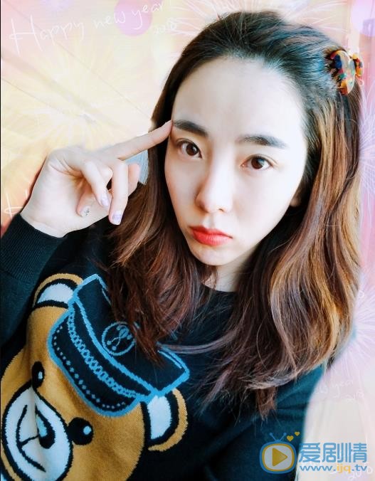 李思思生活照 李思思高清写真_李思思高清剧照