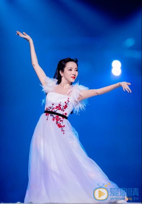 李思思活动照 李思思高清写真_李思思高清剧照
