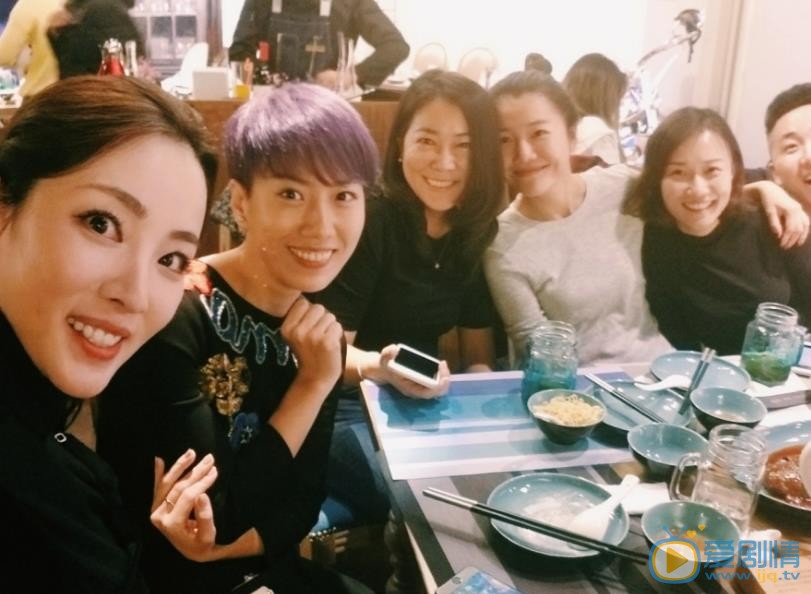 李思思合照 李思思高清写真_李思思高清剧照