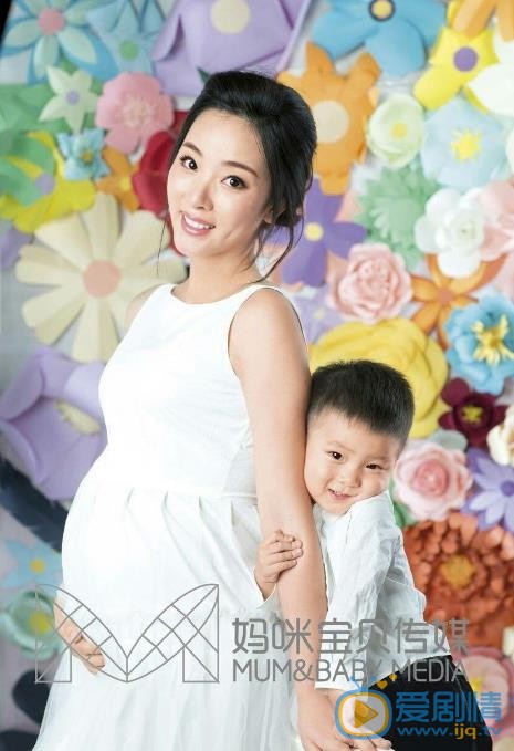 李思思亲子写真照