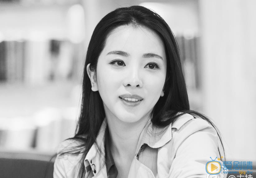 李思思活动照 李思思高清写真_李思思高清剧照