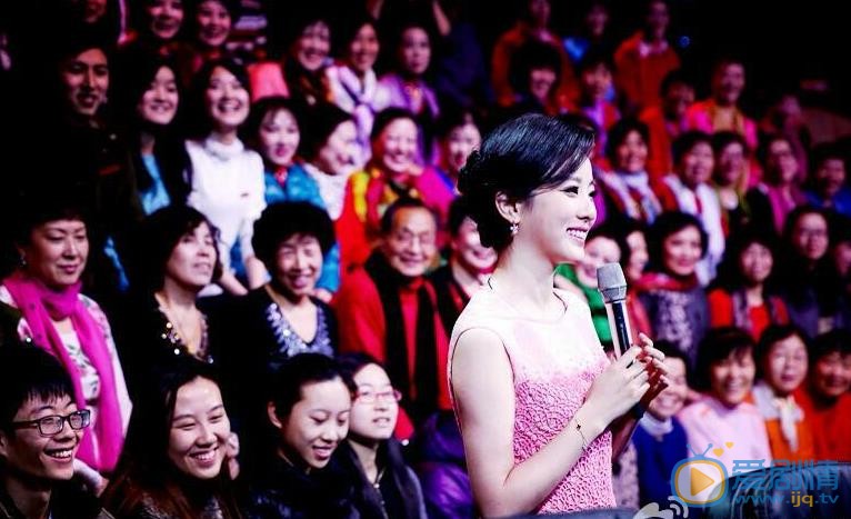 李思思主持节目照 李思思高清写真_李思思高清剧照