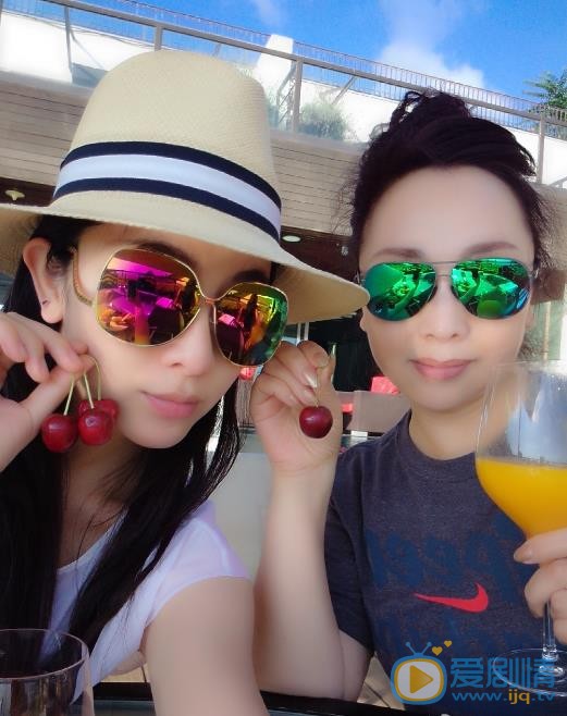 李思思合照 李思思高清写真_李思思高清剧照