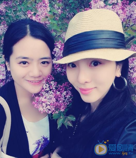 李思思合照 李思思高清写真_李思思高清剧照