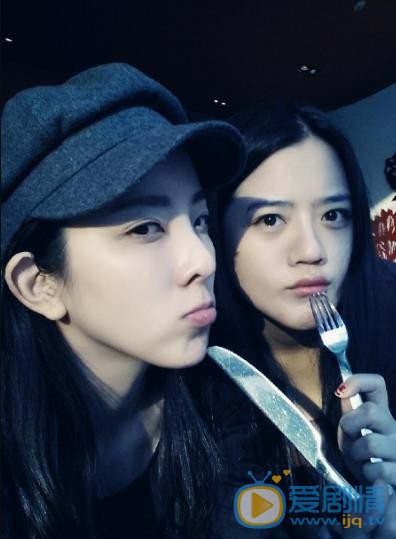 李思思合照 李思思高清写真_李思思高清剧照