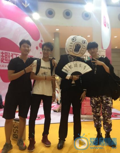 焉栩嘉机场照写真 焉栩嘉高清写真_焉栩嘉高清剧照