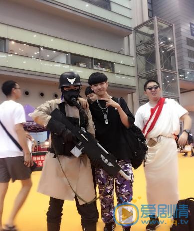 焉栩嘉机场照写真 焉栩嘉高清写真_焉栩嘉高清剧照