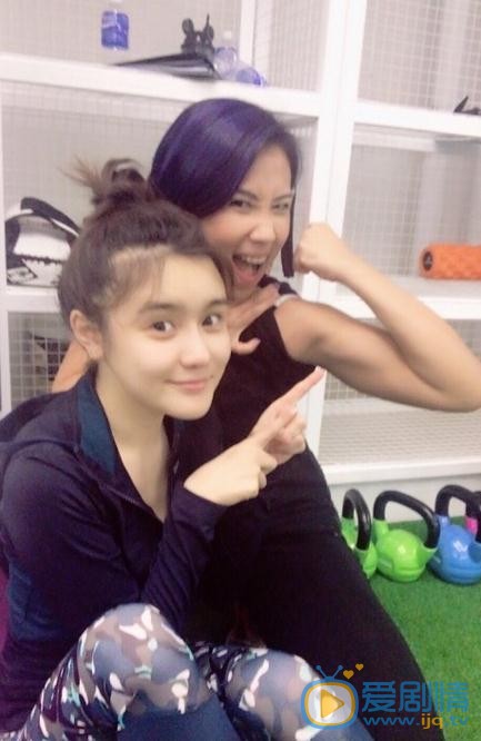 艾如与人合照 艾如高清写真_艾如高清剧照