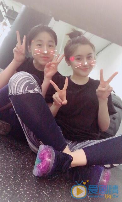 艾如与人合照 艾如高清写真_艾如高清剧照