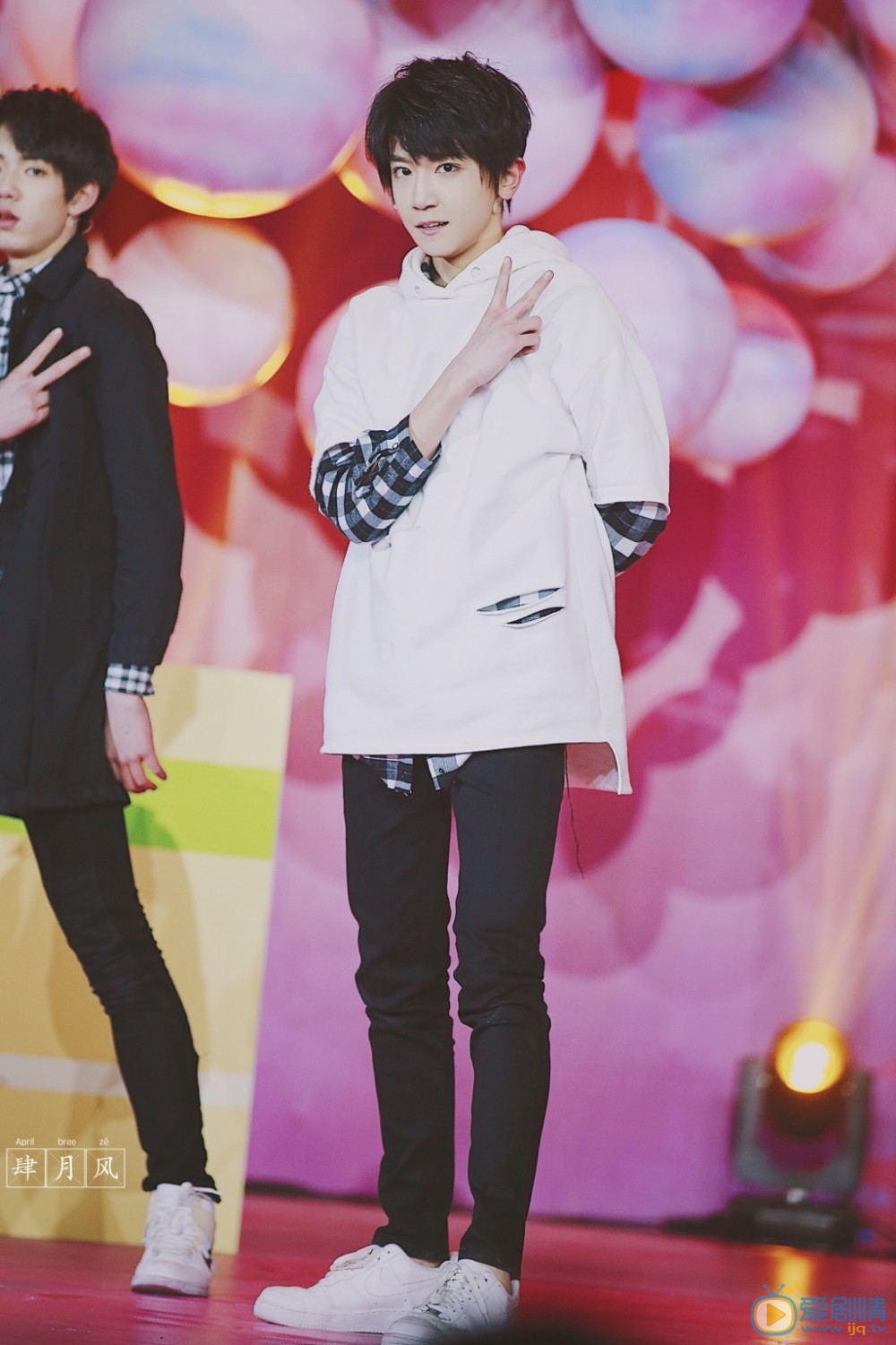 李天泽演唱会写真 李天泽高清写真_李天泽高清剧照