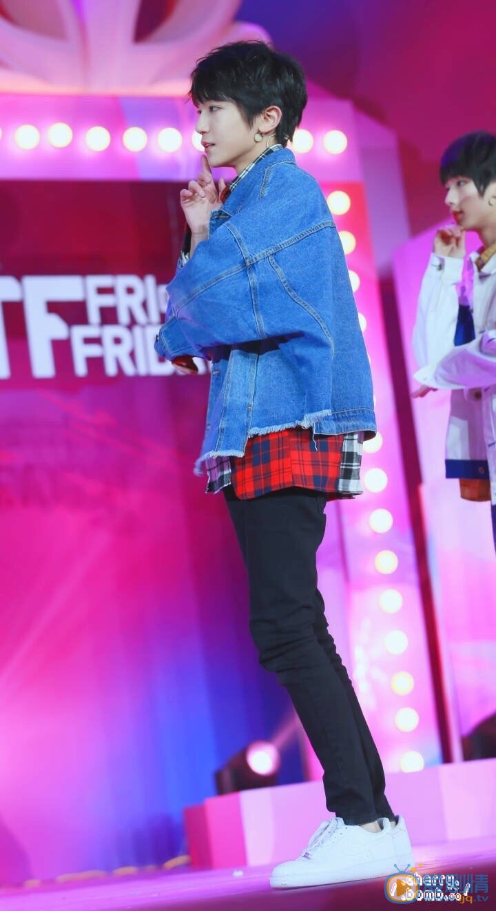 李天泽演唱会写真 李天泽高清写真_李天泽高清剧照