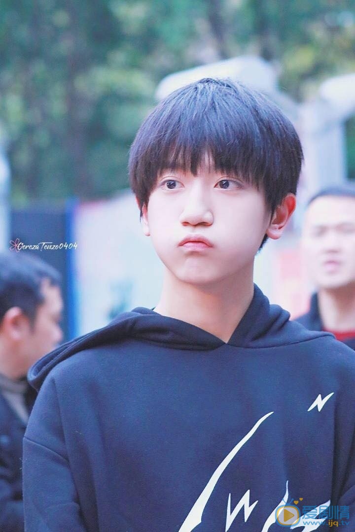 李天泽少年写真 李天泽高清写真_李天泽高清剧照