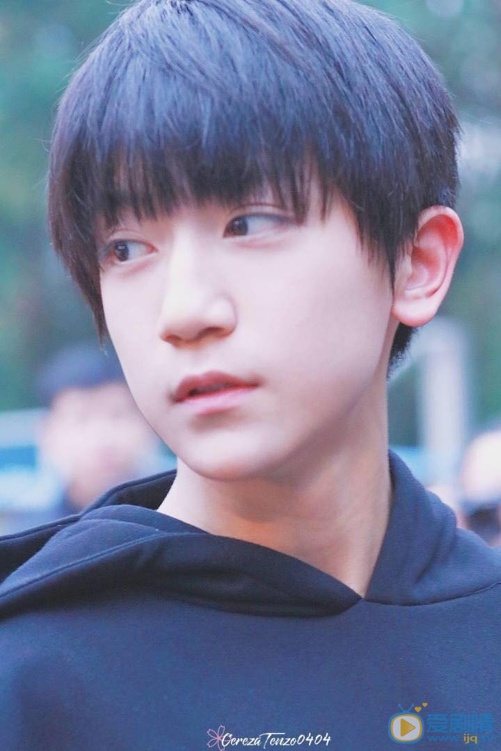 李天泽少年写真 李天泽高清写真_李天泽高清剧照