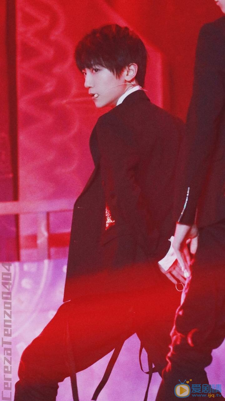 李天泽西服写真 李天泽高清写真_李天泽高清剧照