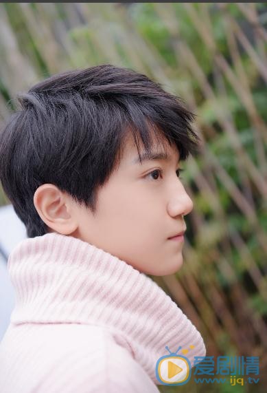 李天泽白衣少年写真 李天泽高清写真_李天泽高清剧照