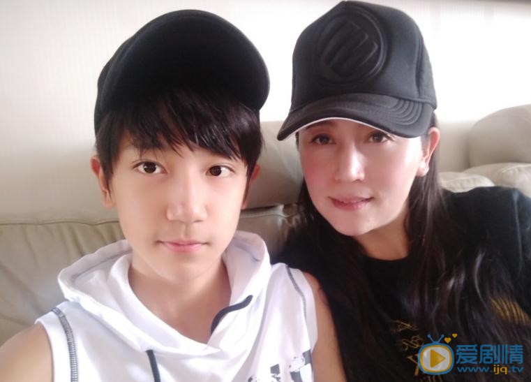 李天泽生活照写真 李天泽高清写真_李天泽高清剧照