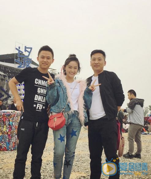 康琳浠与人合照 康琳浠高清写真_康琳浠高清剧照