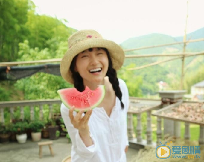 康琳浠夏日写真 康琳浠高清写真_康琳浠高清剧照