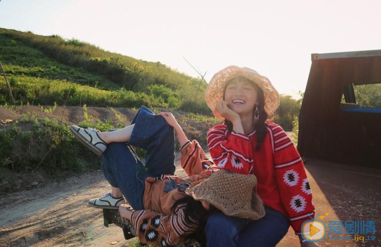 康琳浠森林写真 康琳浠高清写真_康琳浠高清剧照