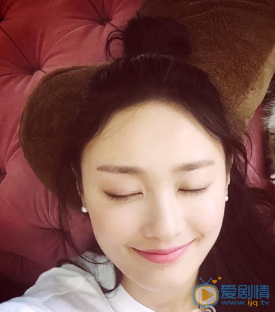 康琳浠生活照 康琳浠高清写真_康琳浠高清剧照