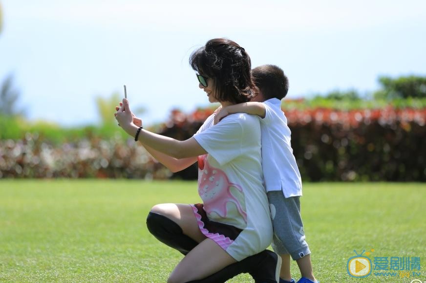 杨若兮亲子大片 杨若兮高清写真_杨若兮高清剧照