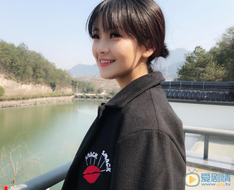 斯琴高丽旅行照 斯琴高丽高清写真_斯琴高丽高清剧照