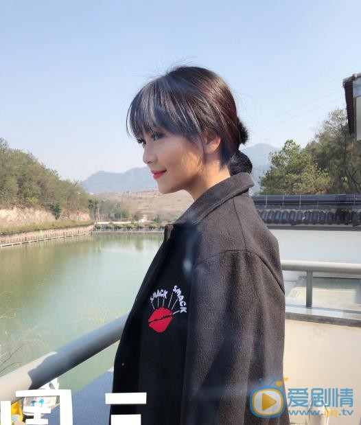 斯琴高丽旅行照 斯琴高丽高清写真_斯琴高丽高清剧照