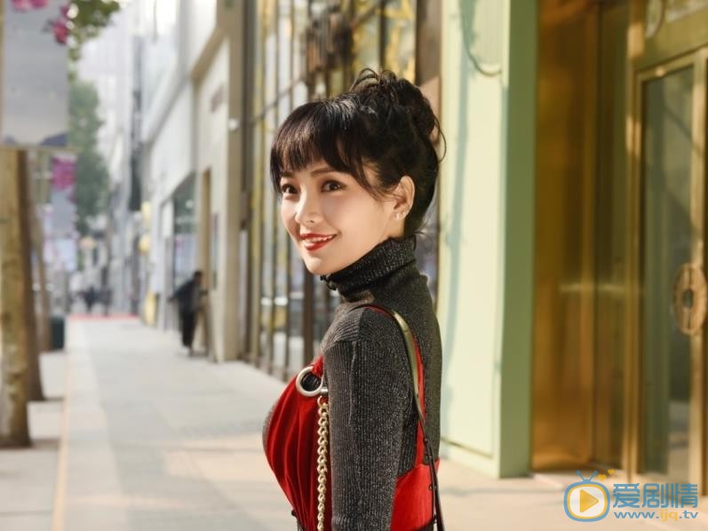 斯琴高丽时尚街拍 斯琴高丽高清写真_斯琴高丽高清剧照