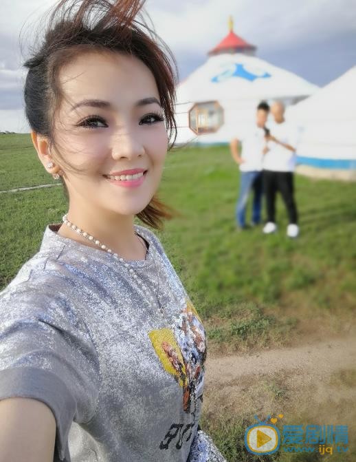 斯琴高丽旅行照 斯琴高丽高清写真_斯琴高丽高清剧照