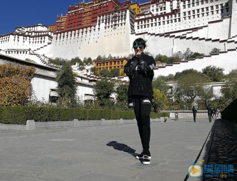 斯琴高丽旅行照 斯琴高丽高清写真_斯琴高丽高清剧照