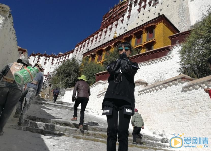 斯琴高丽旅行照 斯琴高丽高清写真_斯琴高丽高清剧照